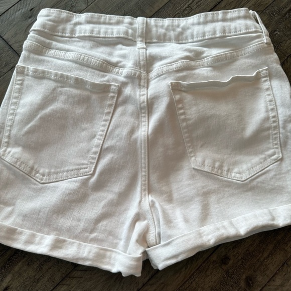 Old Navy White Denim Shorts, EUC, barely worn. - Picture 3 of 3